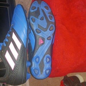 Adidas  cleats size 5